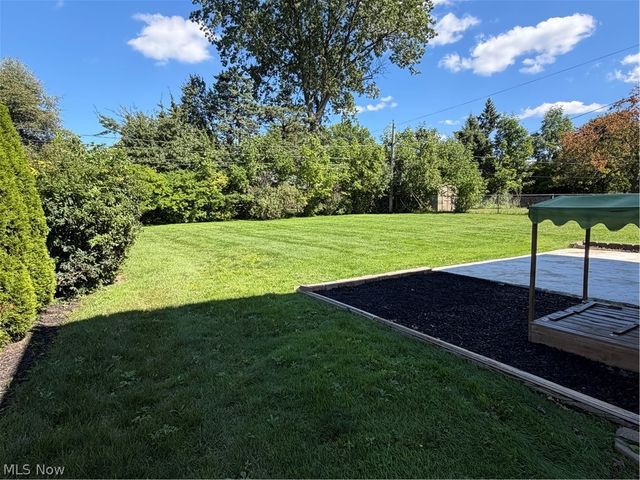 1905 Camberly Drive, Cleveland, OH 44124