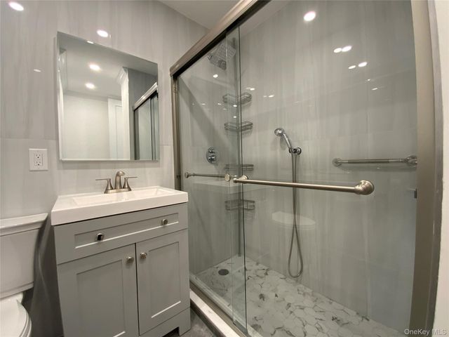 27010 Grand Central Parkway 19O, Floral Park, NY 11005