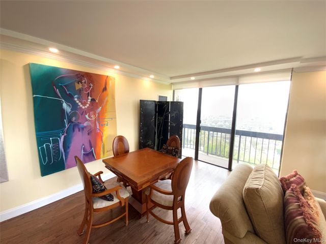 27010 Grand Central Parkway 19O, Floral Park, NY 11005