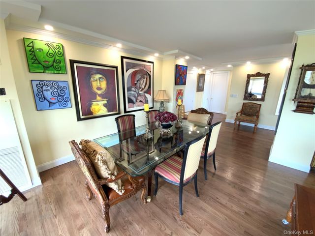 27010 Grand Central Parkway 19O, Floral Park, NY 11005