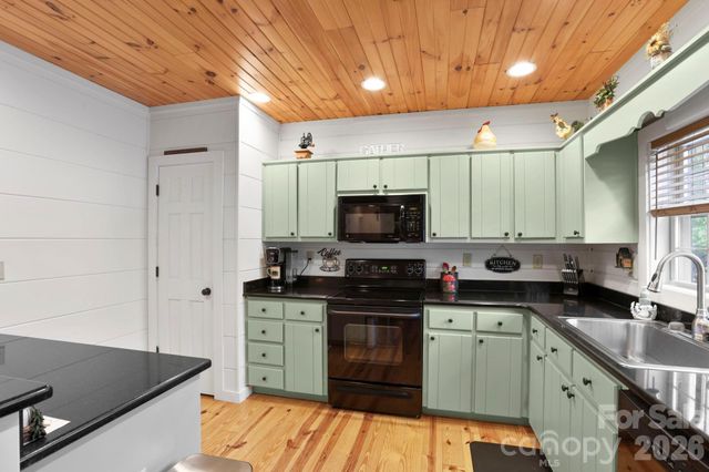 78 Longview Ridge, Lake Toxaway, NC 28747