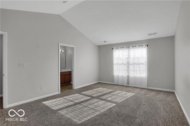 4024 Eldor Flower Drive, Zionsville, IN 46077