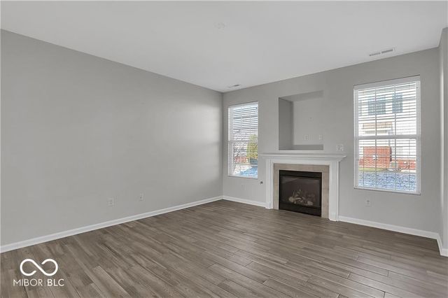 4024 Eldor Flower Drive, Zionsville, IN 46077