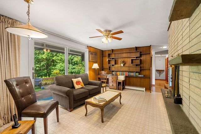 437 Salem St, North Andover, MA 01845