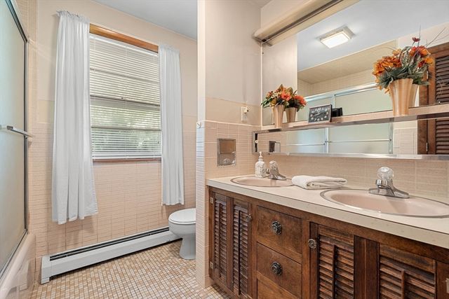437 Salem St, North Andover, MA 01845