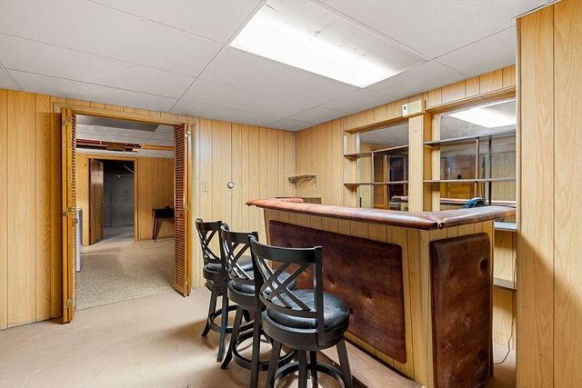 437 Salem St, North Andover, MA 01845