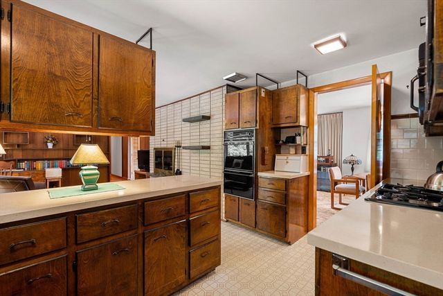 437 Salem St, North Andover, MA 01845