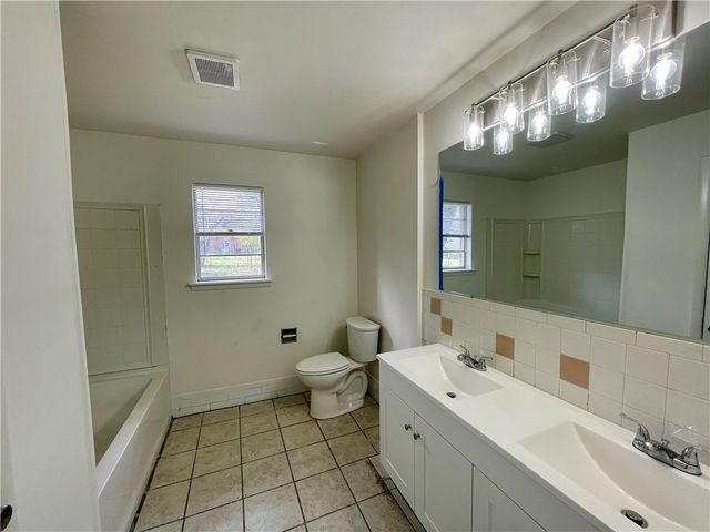 814 Gwen Street, Springdale, AR 72762