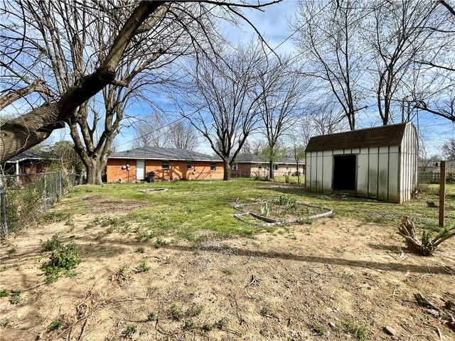 814 Gwen Street, Springdale, AR 72762