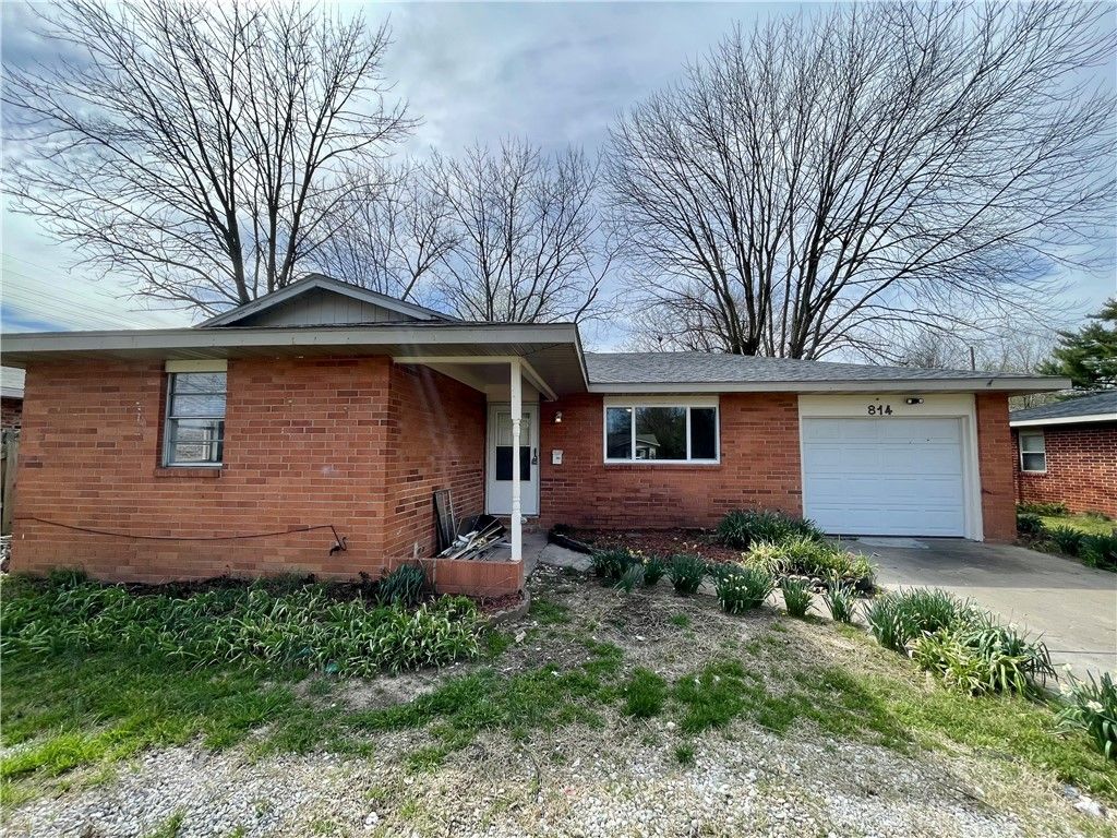 814 Gwen Street, Springdale, AR 72762