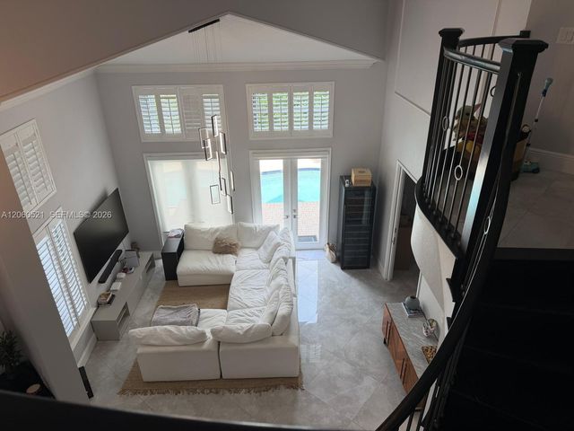 19973 NE 37th Ave, Aventura, FL 33180