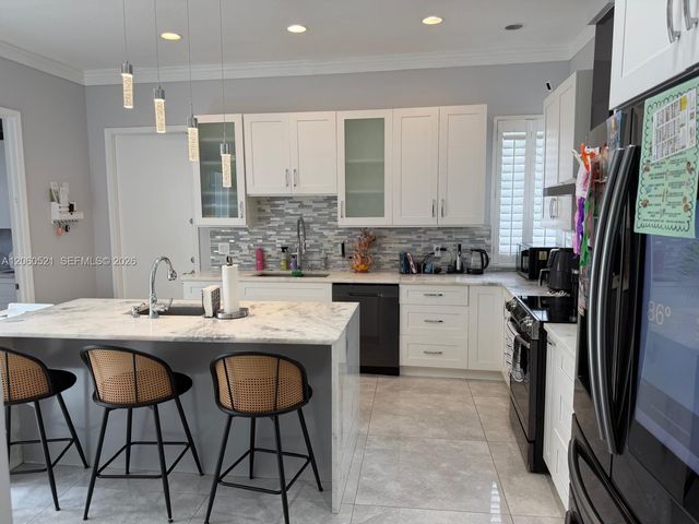 19973 NE 37th Ave, Aventura, FL 33180