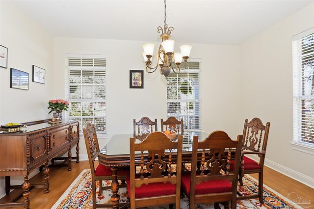 4279 Conradina Dr, Gulf Breeze, FL 32563