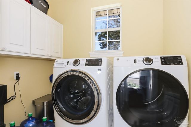 4279 Conradina Dr, Gulf Breeze, FL 32563