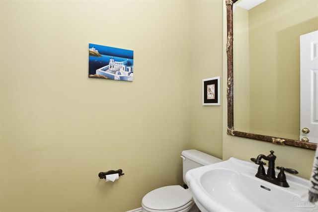 4279 Conradina Dr, Gulf Breeze, FL 32563