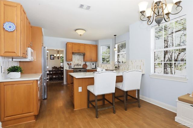 4279 Conradina Dr, Gulf Breeze, FL 32563