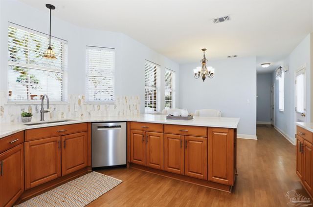 4279 Conradina Dr, Gulf Breeze, FL 32563