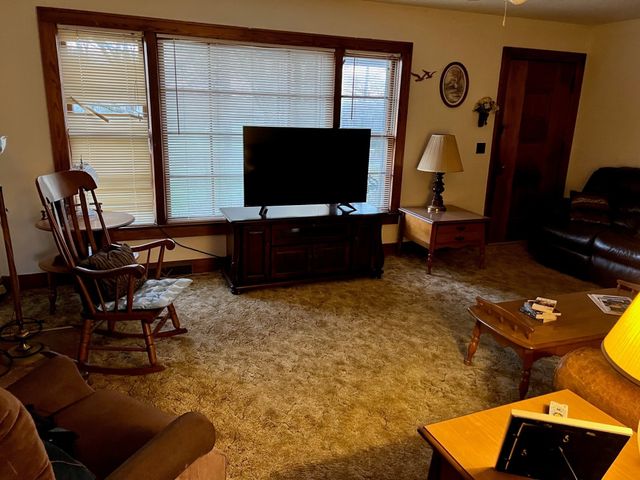 775 Railroad Rd, Wartrace, TN 37183