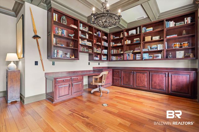 808 Country Club Court, Mobile, AL 36609