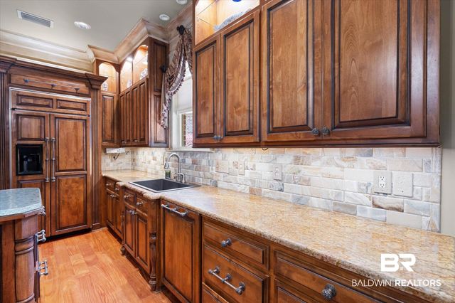 808 Country Club Court, Mobile, AL 36609