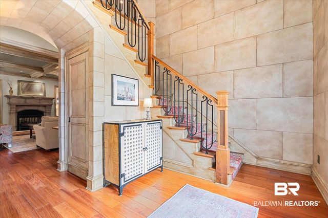 808 Country Club Court, Mobile, AL 36609