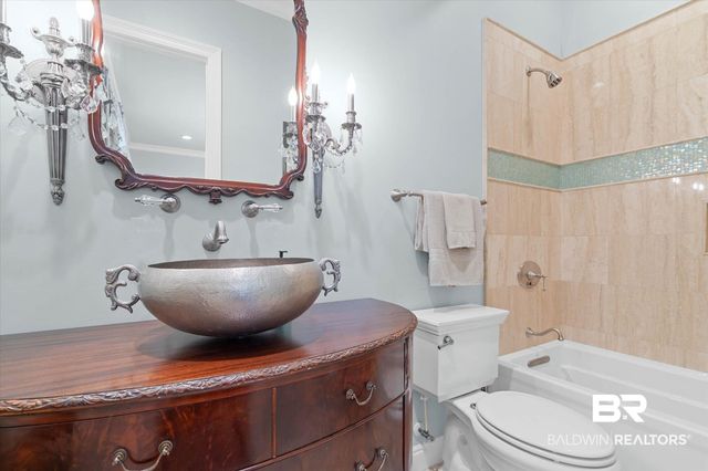 808 Country Club Court, Mobile, AL 36609