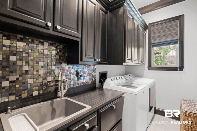808 Country Club Court, Mobile, AL 36609
