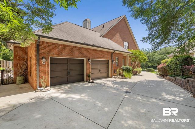 808 Country Club Court, Mobile, AL 36609
