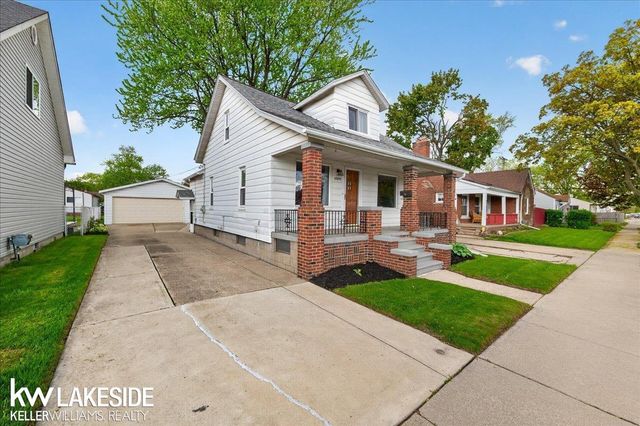 27377 Pinehurst Drive, Roseville, MI 48066
