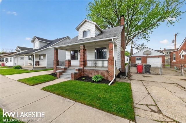 27377 Pinehurst Drive, Roseville, MI 48066
