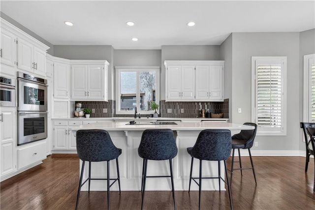14621 DEARBORN Street, Overland Park, KS 66223