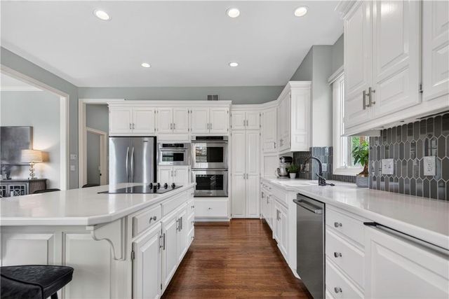 14621 DEARBORN Street, Overland Park, KS 66223