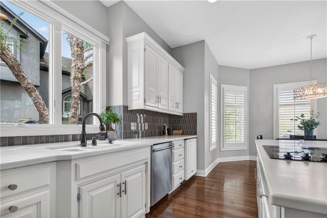 14621 DEARBORN Street, Overland Park, KS 66223