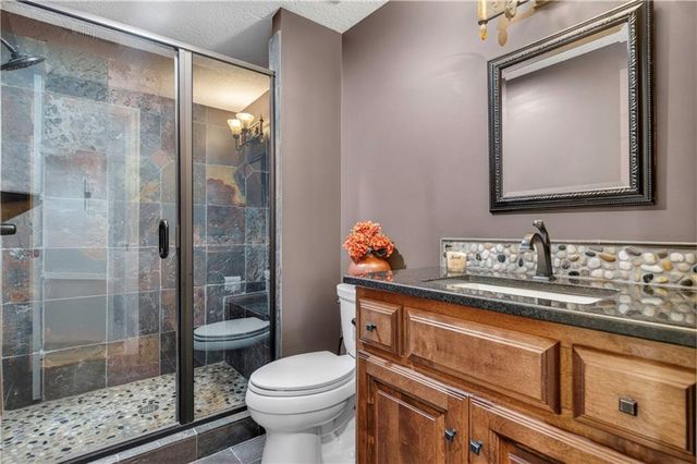 14621 DEARBORN Street, Overland Park, KS 66223