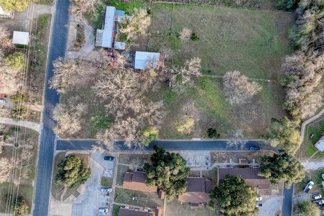 Lot 2 E Alamo ST, Elgin, TX 78621