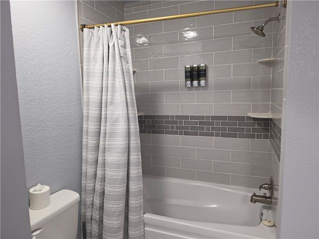1001 11th Street, Bentonville, AR 72712