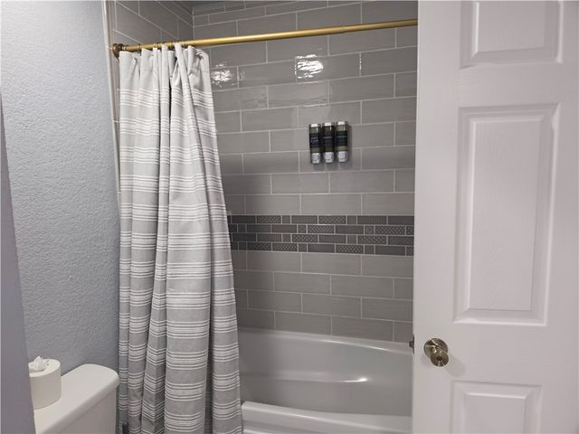 1001 11th Street, Bentonville, AR 72712