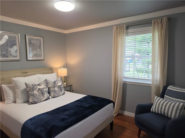 1001 11th Street, Bentonville, AR 72712