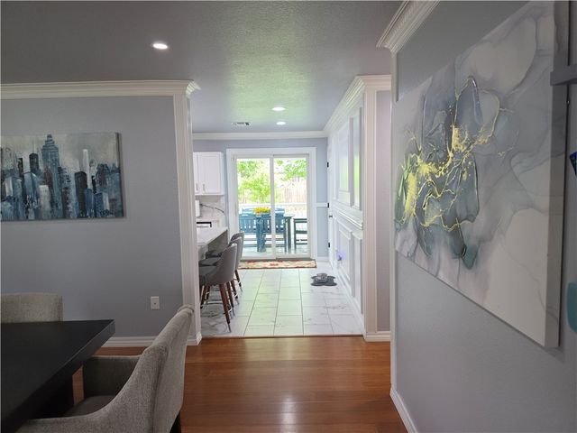 1001 11th Street, Bentonville, AR 72712