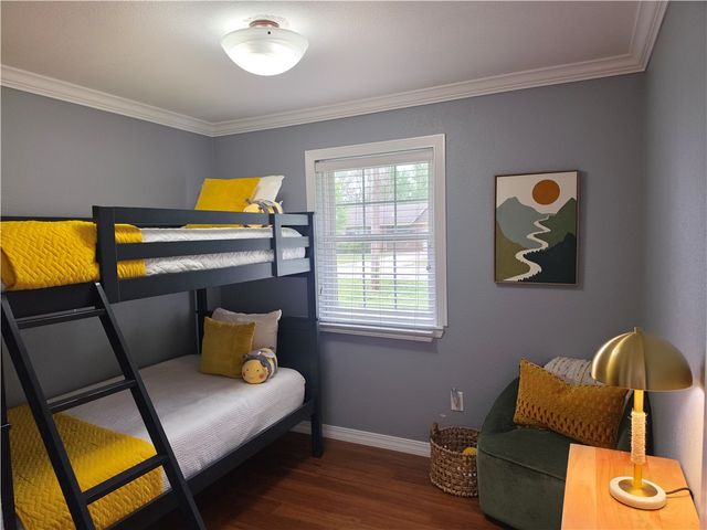 1001 11th Street, Bentonville, AR 72712