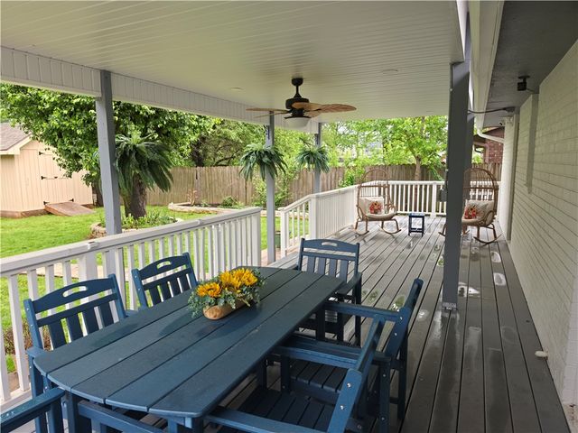 1001 11th Street, Bentonville, AR 72712
