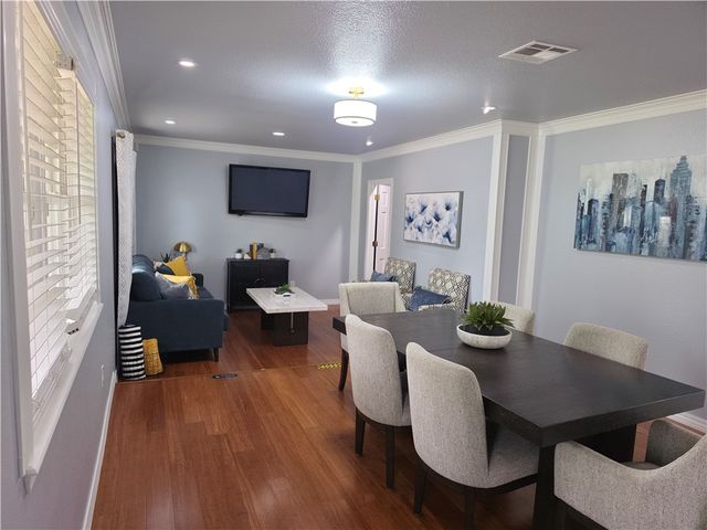 1001 11th Street, Bentonville, AR 72712