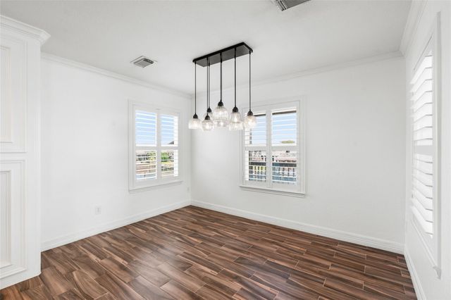 645 Warsaw Street, Hitchcock, TX 77563