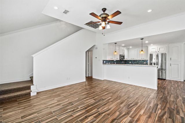 645 Warsaw Street, Hitchcock, TX 77563