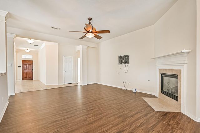 3430 Danbury Chase Trail, Fresno, TX 77545