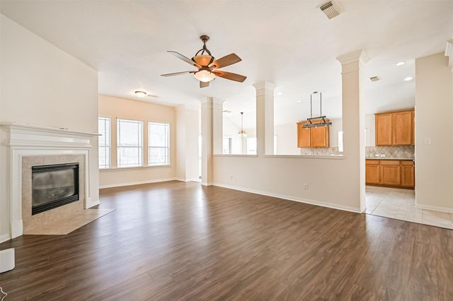 3430 Danbury Chase Trail, Fresno, TX 77545