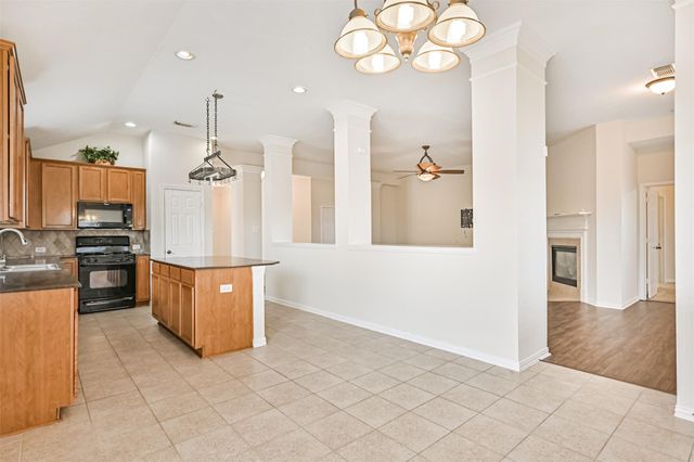 3430 Danbury Chase Trail, Fresno, TX 77545