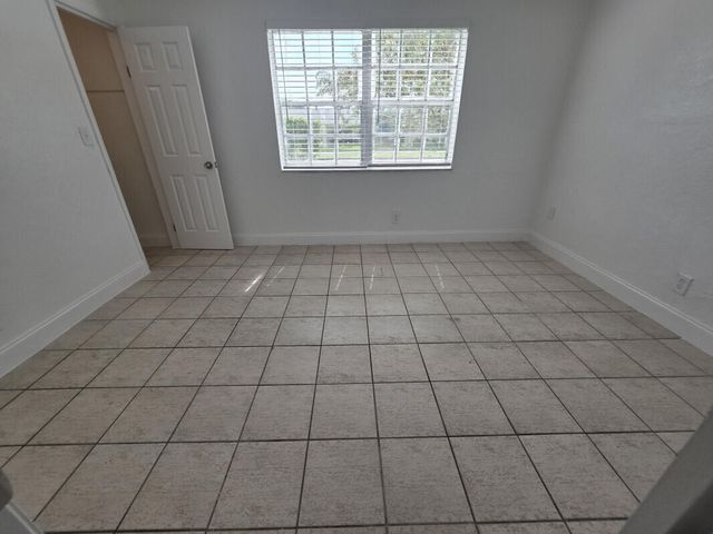 511 Banks Road 3, Margate, FL 33063