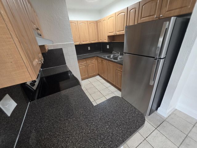 511 Banks Road 3, Margate, FL 33063