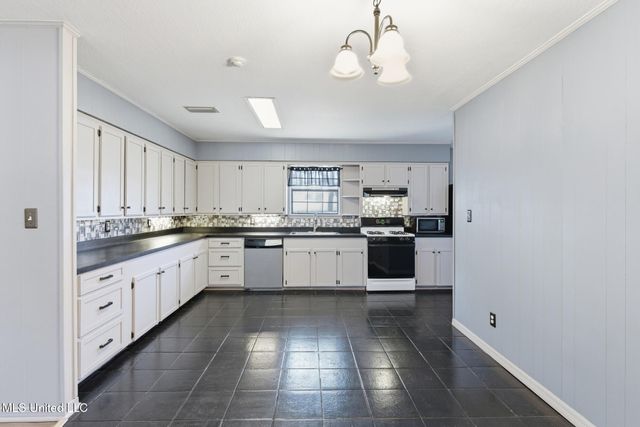 224 Hensarling Road, Petal, MS 39465